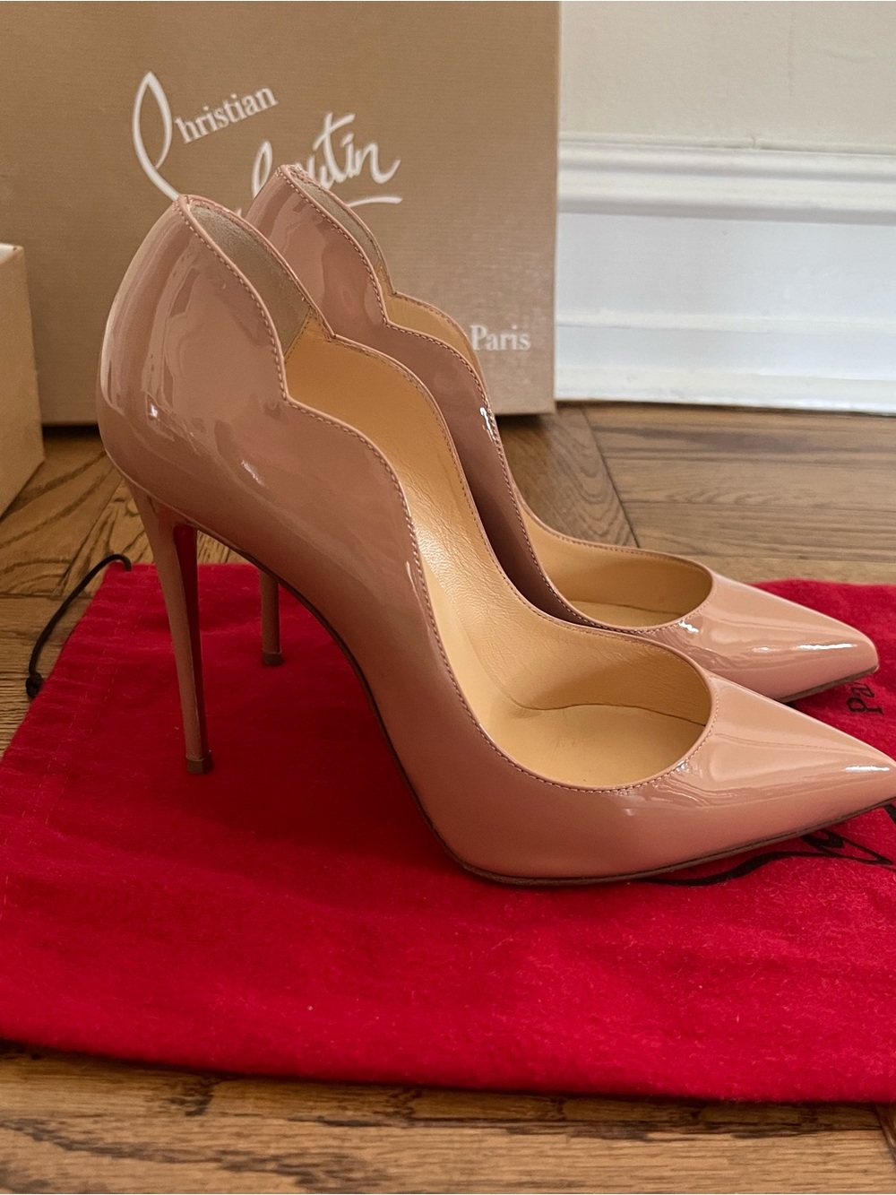 Christian Louboutin Hot Chick Nude Patent Leather Pointed-Toe Pumps - 36.5